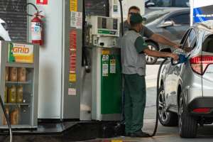 Gasolina fica R$ 0,18 mais barata a partir desta terça-feira nas refinarias | EDU GARCIA/R7