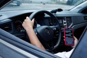 Detran registra mais de 9 mil infrações relacionadas ao uso de celular este ano | Assessoria