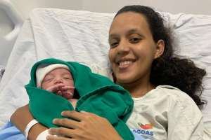 Primeiro bebê nascido em 2025 na Rede Pública Estadual é menina | Sesau