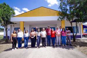 Tia Júlia faz visita técnica às obras de manutenção no CEI Jane Sampaio | Ascom